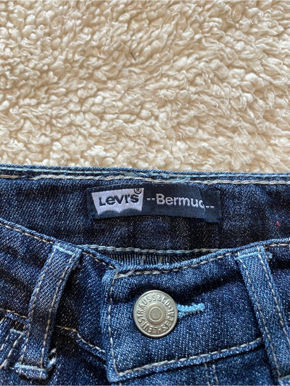 Toddler girls levi bermuda short Great condition - Picture 4 of 6